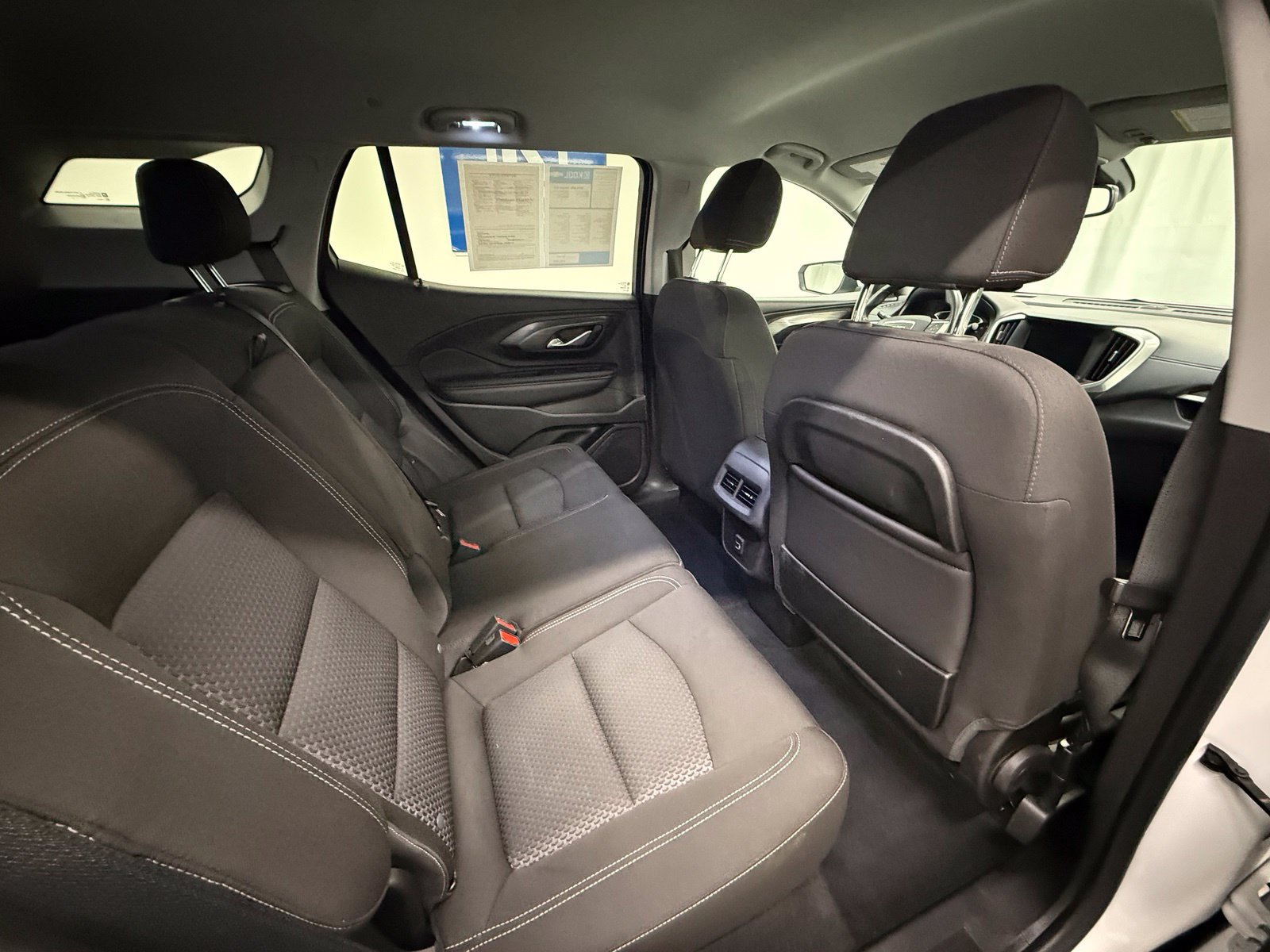 Used 2024 GMC Terrain SLE AWD/4WD image 6