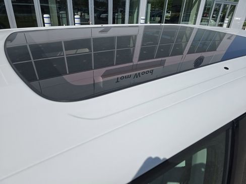 New 2025 Volkswagen ID. Buzz Pro S Plus image 14