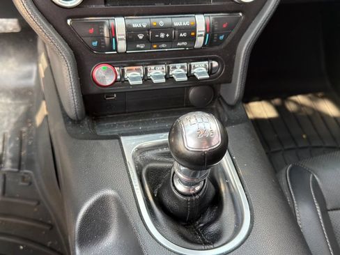 Used 2018 Ford Mustang GT Premium RWD image 3