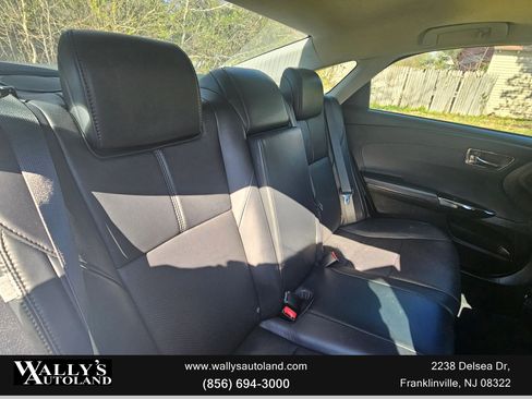 Used 2015 Toyota Avalon Limited image 17