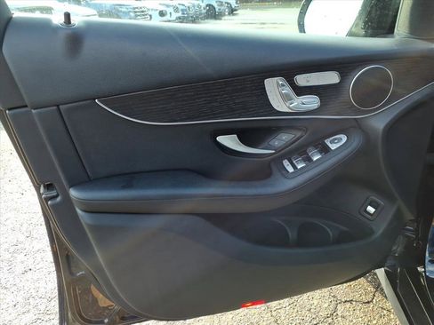 Used 2022 Mercedes-Benz GLC 300 GLC 300 image 13