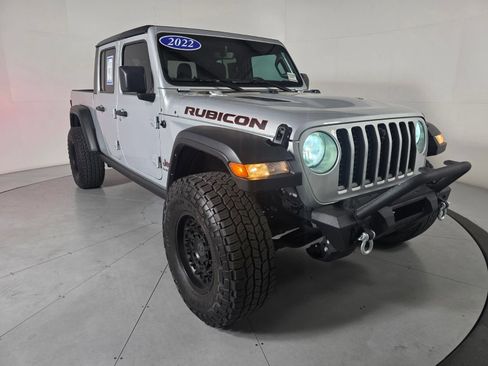 Used 2022 Jeep Gladiator Rubicon w/ Trailer Tow Package AWD/4WD image 8