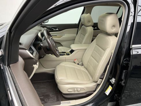 Used 2017 GMC Acadia Denali w/ Technology Package AWD/4WD image 11