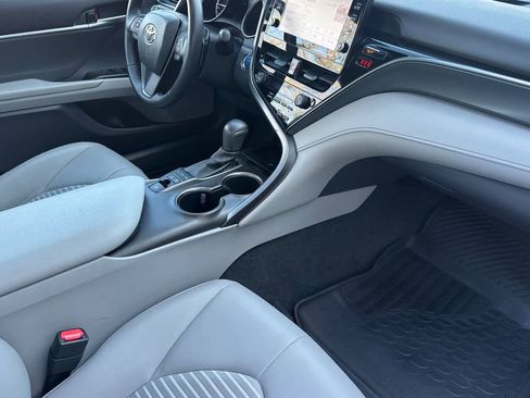 Used 2023 Toyota Camry SE image 16