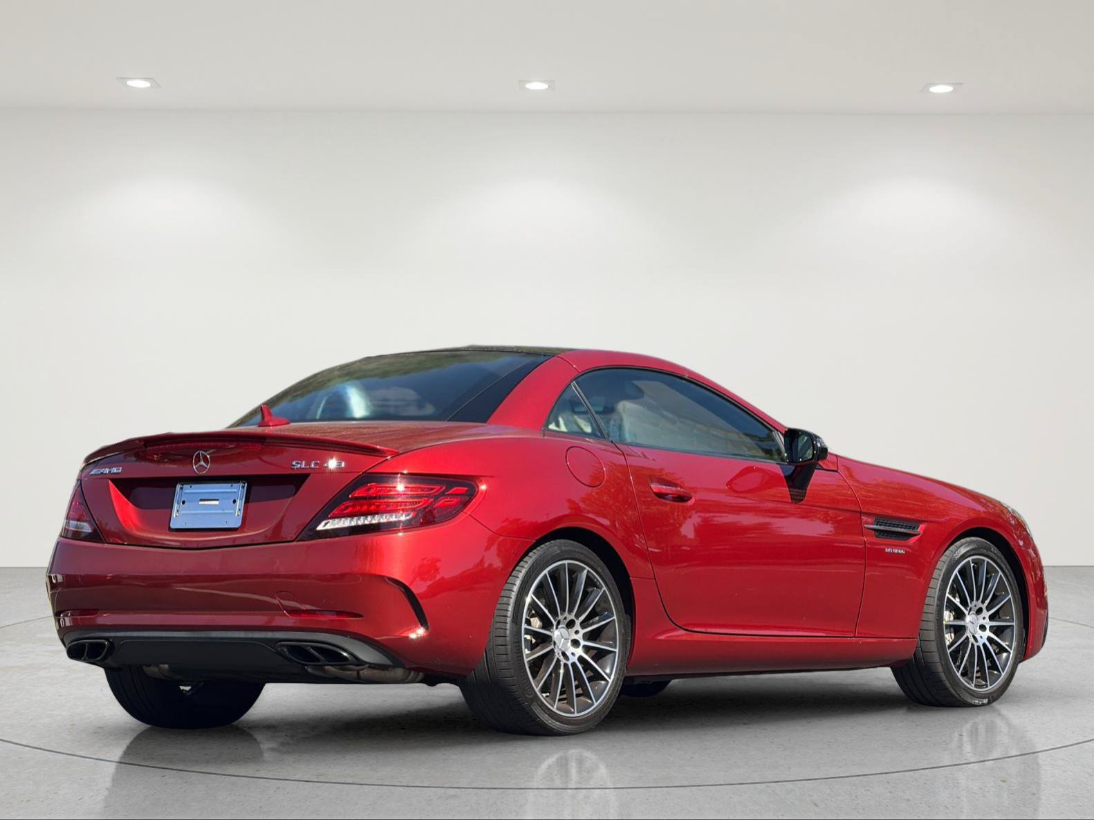 Used 2019 Mercedes-Benz SLC 43 AMG image 5