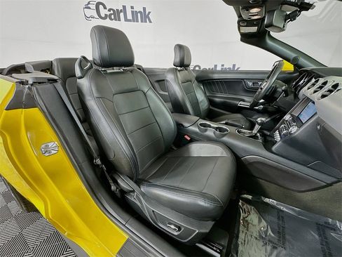 Used 2017 Ford Mustang GT Premium image 32