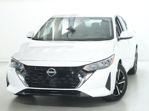 Certified 2024 Nissan Sentra SV FWD image 3
