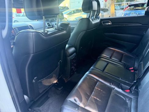 Used 2018 Jeep Grand Cherokee High Altitude AWD/4WD image 14