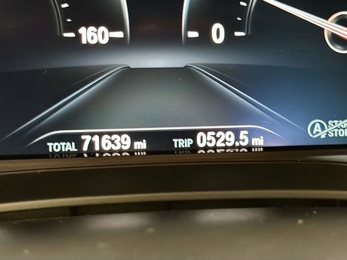 Used 2019 BMW 530i w/ Convenience Package RWD image 8