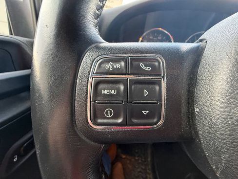 Used 2017 Jeep Wrangler Unlimited Sahara w/ Dual Top Group AWD/4WD image 16