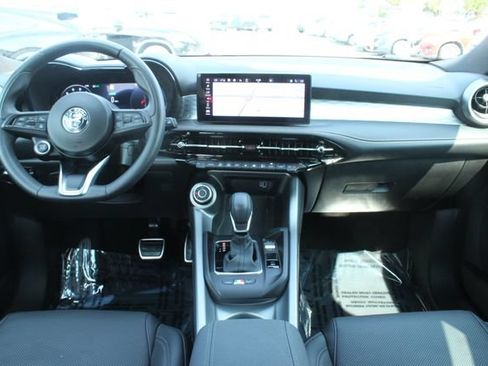 Used 2025 Alfa Romeo Tonale w/ Premium Package AWD/4WD image 16