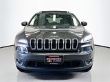 Used 2014 Jeep Cherokee Latitude w/ Comfort/Convenience Group image 4