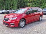 New 2026 Chrysler Pacifica Select image 2