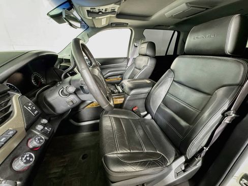 Used 2015 GMC Yukon Denali w/ Touring Package AWD/4WD image 22