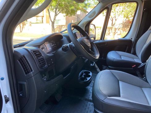 Used 2026 RAM ProMaster 2500 w/ Convenience Group FWD image 29