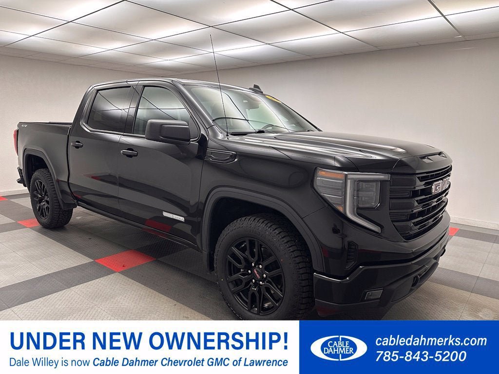 Used 2024 GMC Sierra 1500 Elevation AWD/4WD image 1