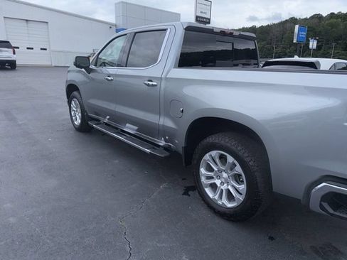 Certified 2025 Chevrolet Silverado 1500 LTZ AWD/4WD image 12