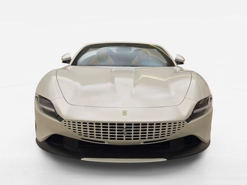Used 2026 Ferrari Roma Spider RWD image 2