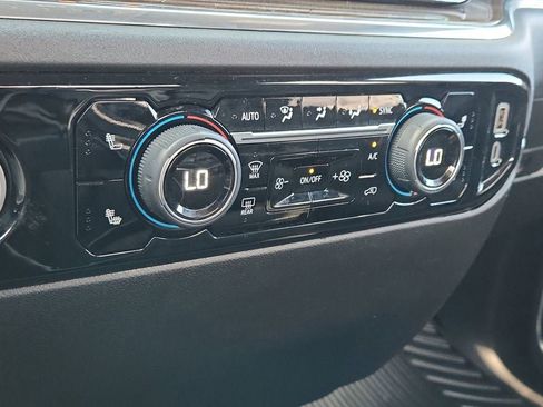 Used 2024 Chevrolet Silverado 1500 LT image 26