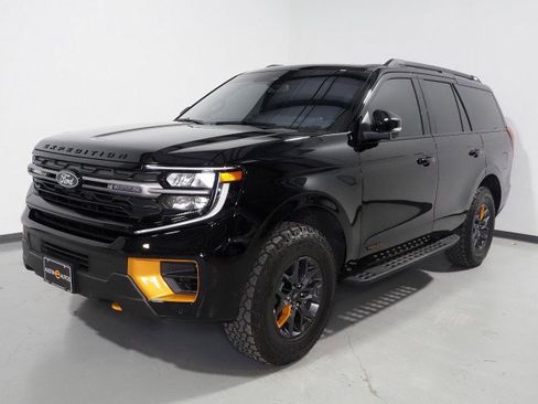 Used 2025 Ford Expedition Tremor image 10