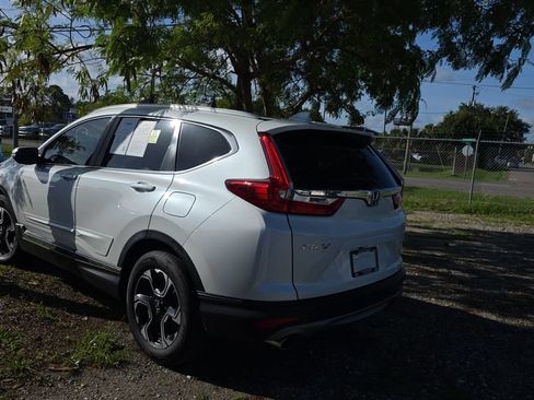 Used 2019 Honda CR-V Touring image 4