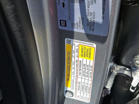 Used 2025 Chevrolet Suburban RST AWD/4WD image 12