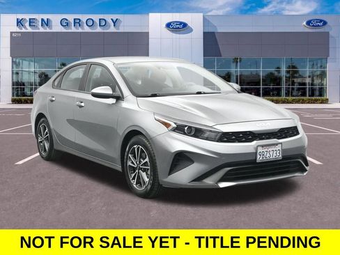 Used 2022 Kia Forte LXS FWD image 1