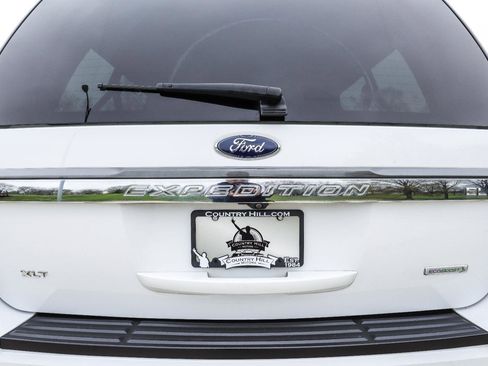 Used 2017 Ford Expedition EL XLT image 38