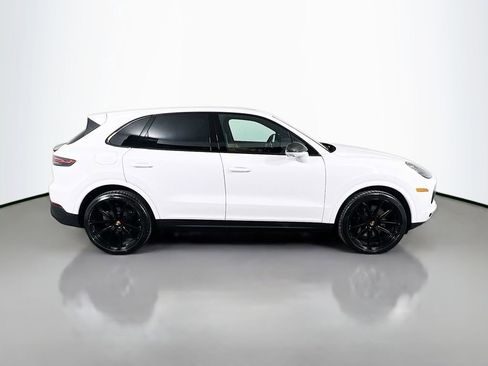 Used 2023 Porsche Cayenne S AWD/4WD image 4