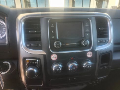 Used 2022 RAM 1500 Classic SLT image 12