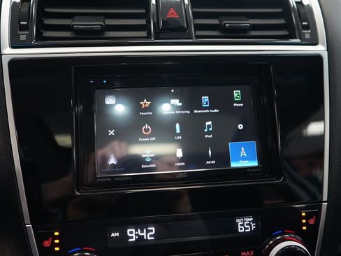 Used 2018 Subaru Outback 2.5i Premium image 30