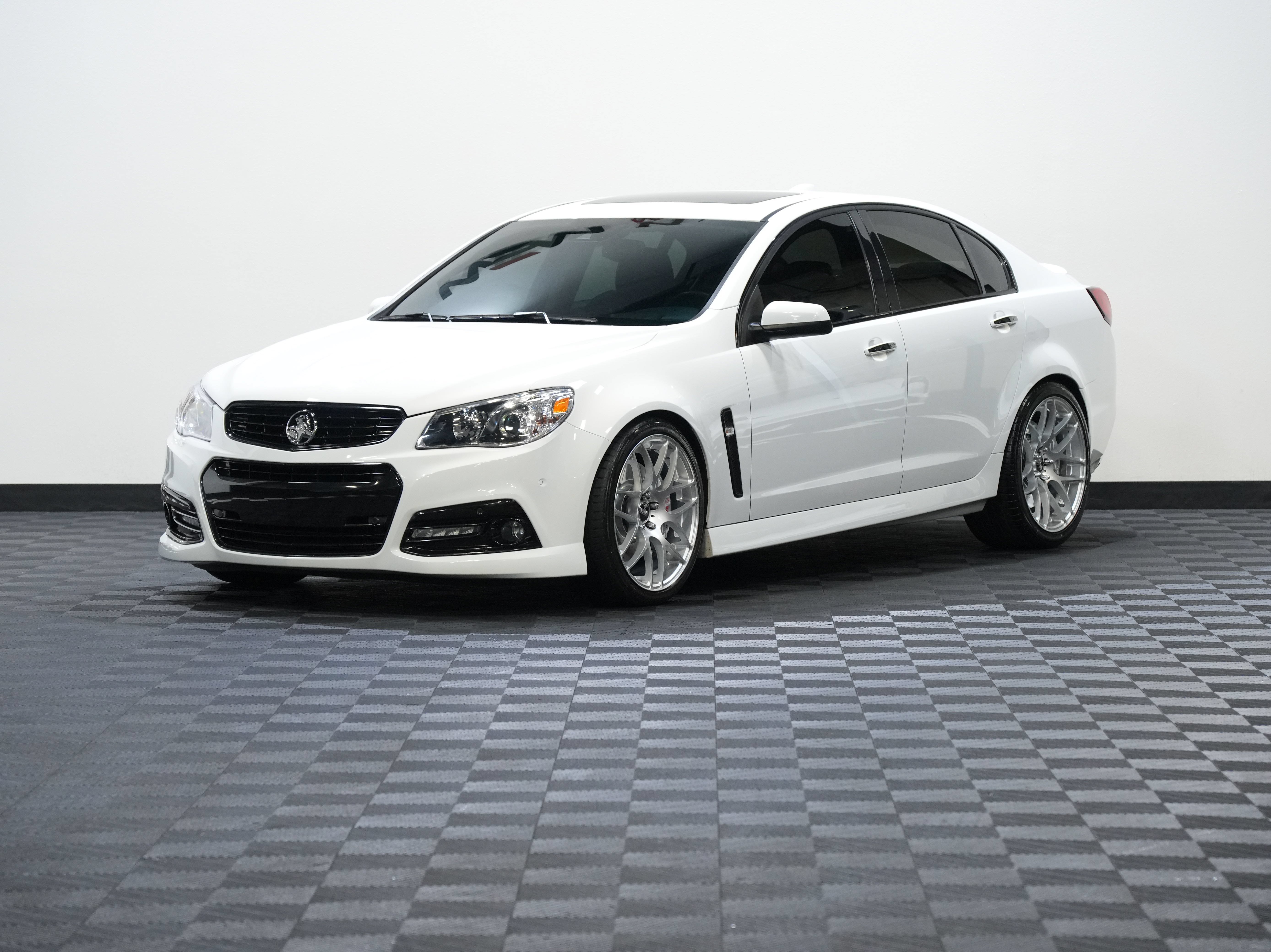 Used 2015 Chevrolet SS RWD image 3