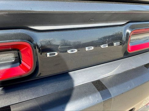 Used 2018 Dodge Challenger R/T Plus image 33