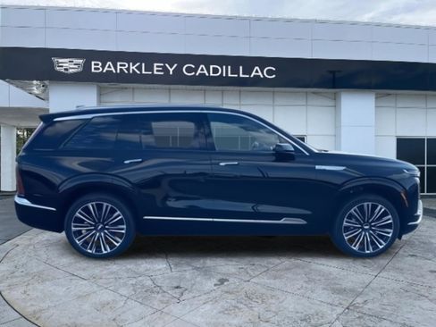 New 2026 Cadillac Vistiq Premium Luxury image 8