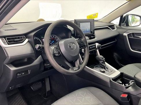 Used 2021 Toyota RAV4 XLE AWD/4WD image 14