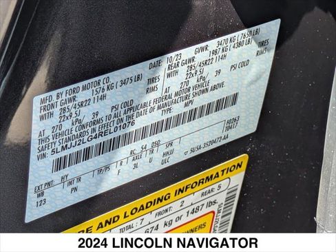 Used 2024 Lincoln Navigator Reserve image 33