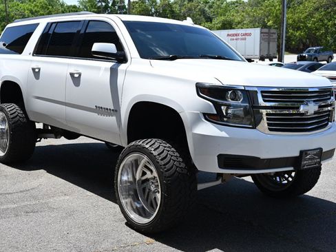 Used 2019 Chevrolet Suburban LT AWD/4WD image 5
