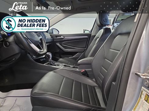 Used 2023 Volkswagen Jetta SE FWD image 13