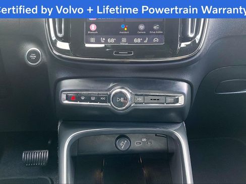Used 2025 Volvo XC40 B5 Plus AWD/4WD image 41