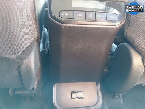 Used 2024 Toyota Highlander LE image 20