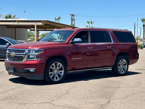 Used 2016 Chevrolet Suburban LTZ RWD image 7