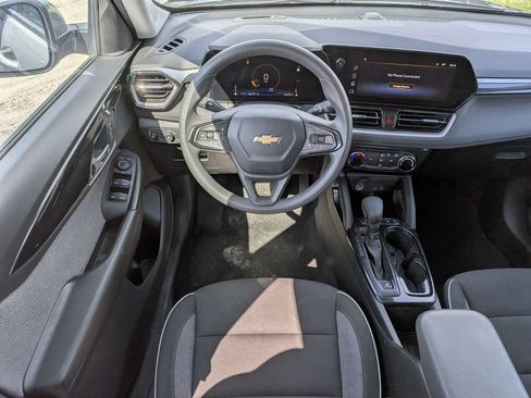 Used 2025 Chevrolet TrailBlazer LT AWD/4WD image 15