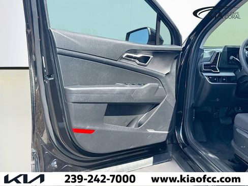 Used 2023 Kia Sportage LX image 20