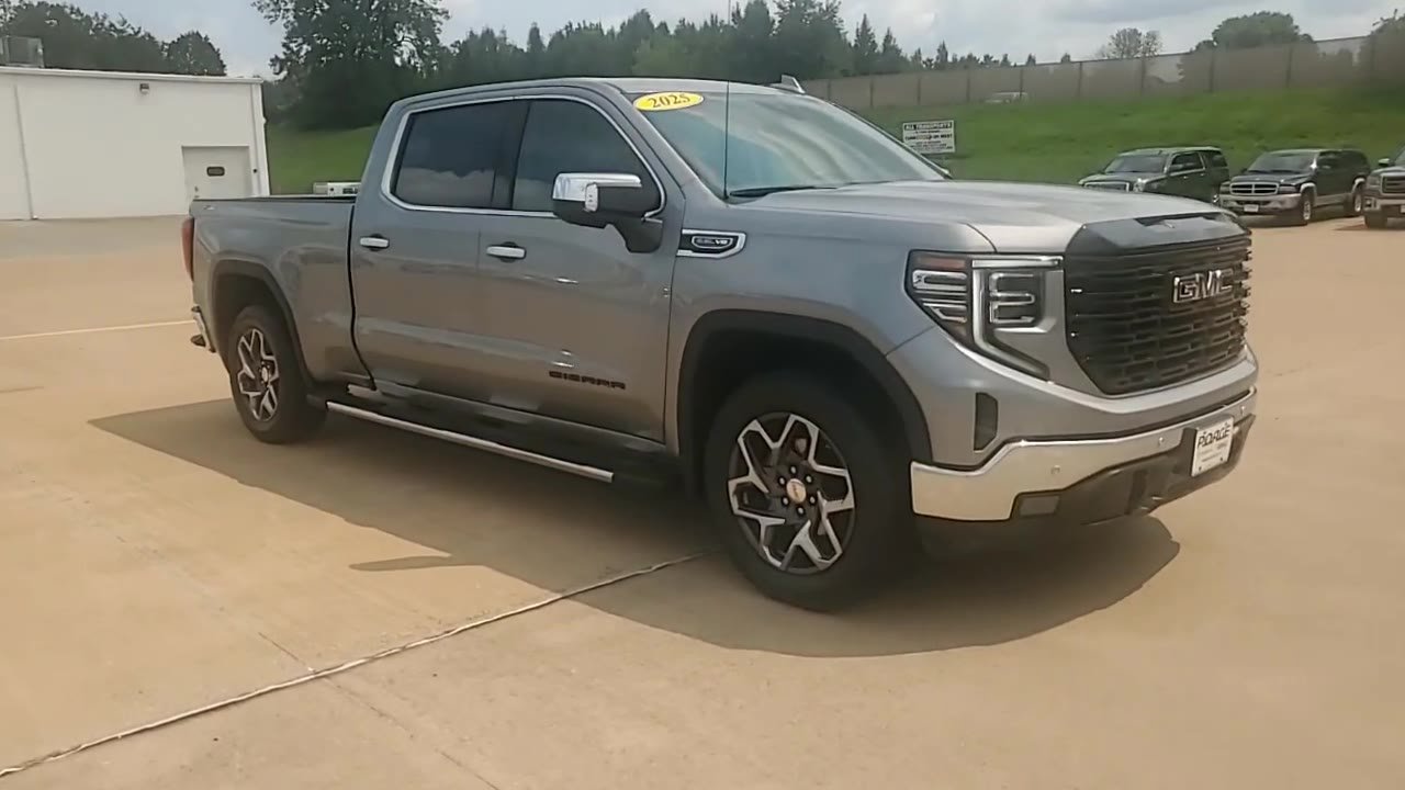 Used 2025 GMC Sierra 1500 SLT w/ SLT Premium Plus Package AWD/4WD image 2