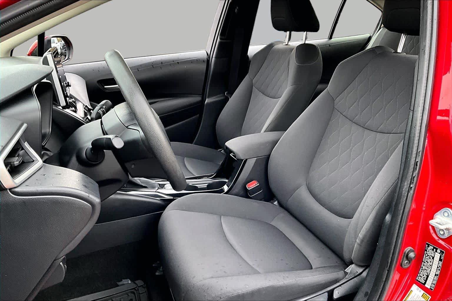 Used 2020 Toyota Corolla LE FWD image 7
