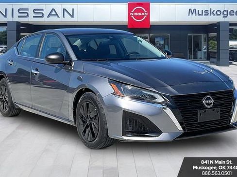 Used 2023 Nissan Altima 2.5 S FWD image 1