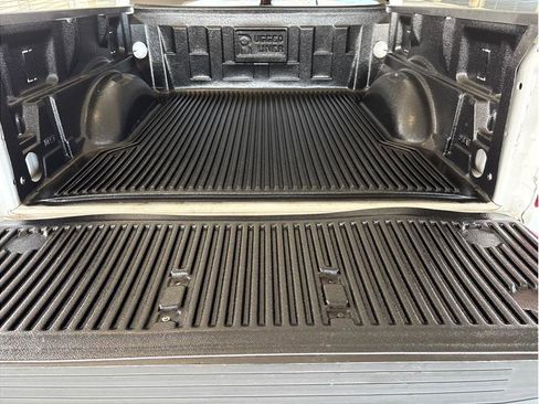 Used 2019 Ford F150 XLT image 12