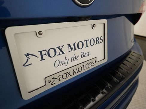 Used 2023 Volkswagen Jetta SE FWD image 37