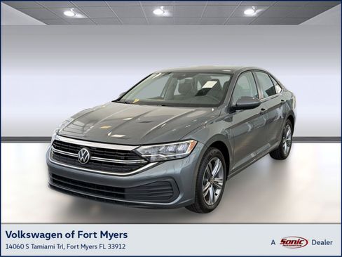 Used 2023 Volkswagen Jetta SE FWD image 1