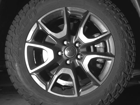 Used 2025 Jeep Compass Trailhawk image 13